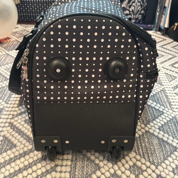 BNWOT 31 rolling Traveler bag. Polka dot. - Picture 2 of 8